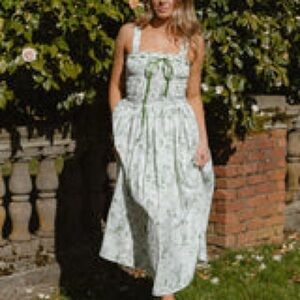 NWT Entro White and Green Floral Maxi Dress